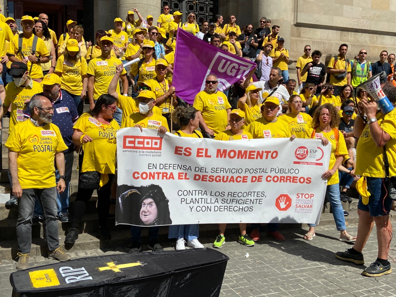 La UGT i CCOO mantenen la pressió amb la Vaga General contra el ...