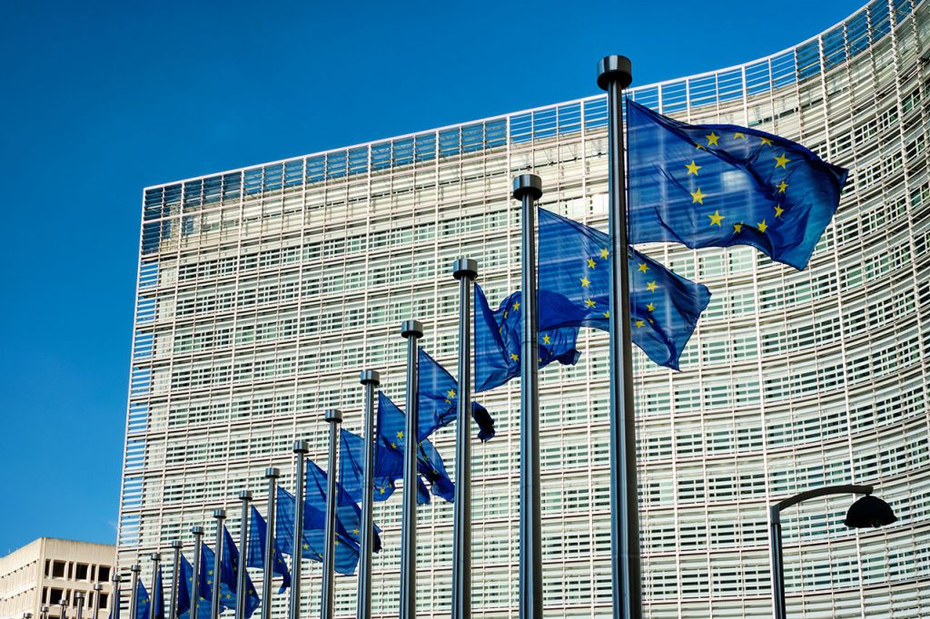 La UGT de Catalunya celebra la ratificació de la Directiva europea sobre salaris mínims i en demana una aplicació ambiciosa i immediata