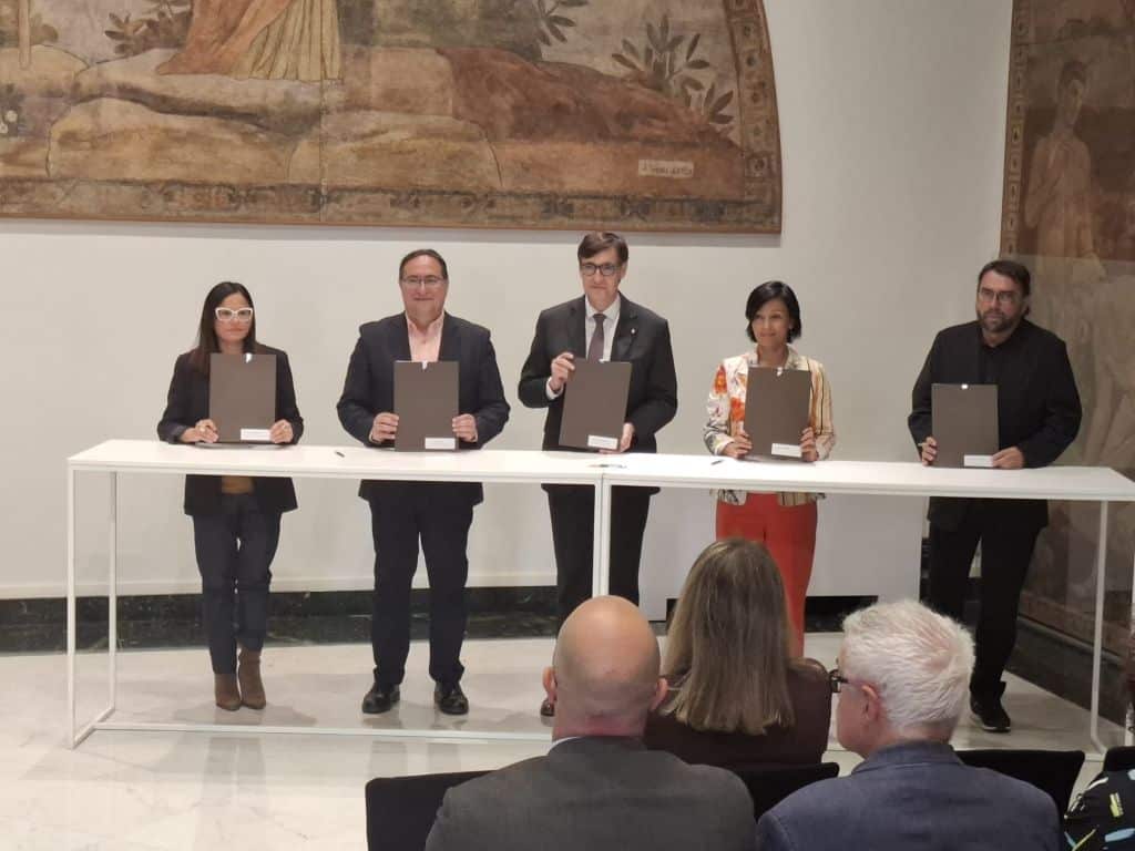 La UGT de Catalunya referma el seu compromí¬s amb uns serveis socials propis i de qualitat signant l’Acord de Bases per al 2026