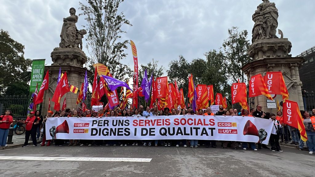 La UGT de Catalunya diu prou a la precarietat dels serveis socials i exigeix que es compleixi l’acord d’equiparació salarial